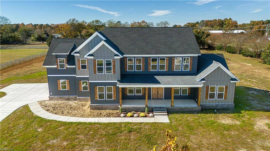 Build on Your Lot in York County por Custom Homes of Virginia en Norfolk-Newport News Virginia