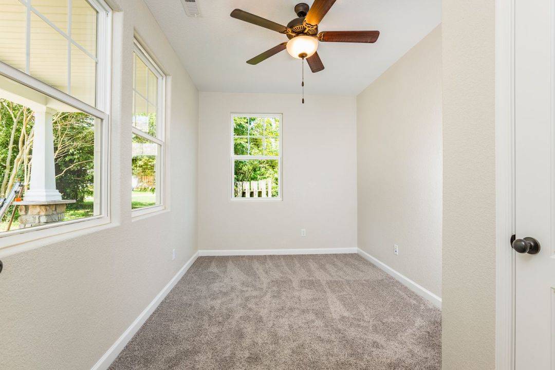 office or bedroom
