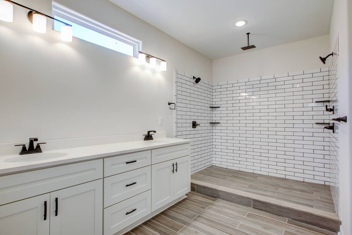 primary suite bath