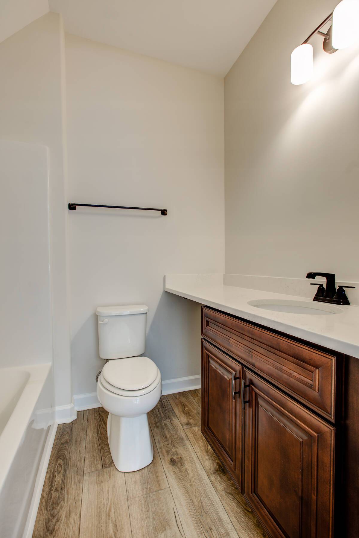 upstairs full bath 1