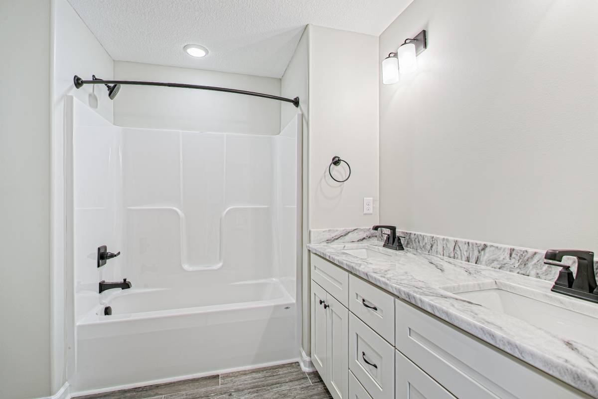 upstairs hall bath