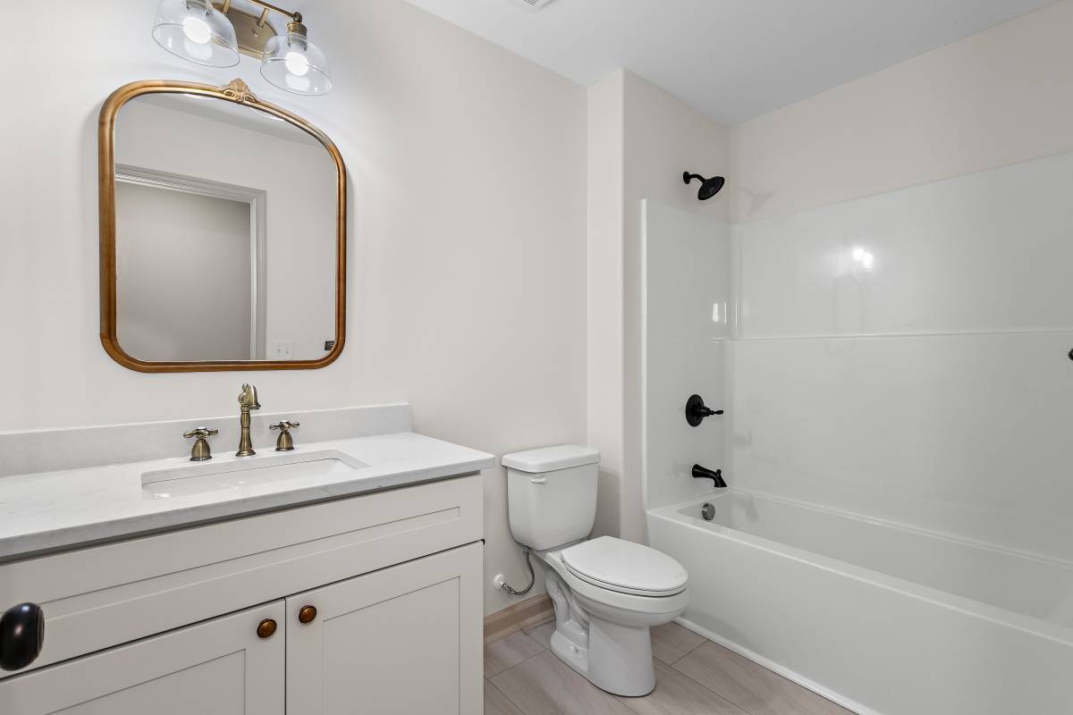 2nd floor bathroom