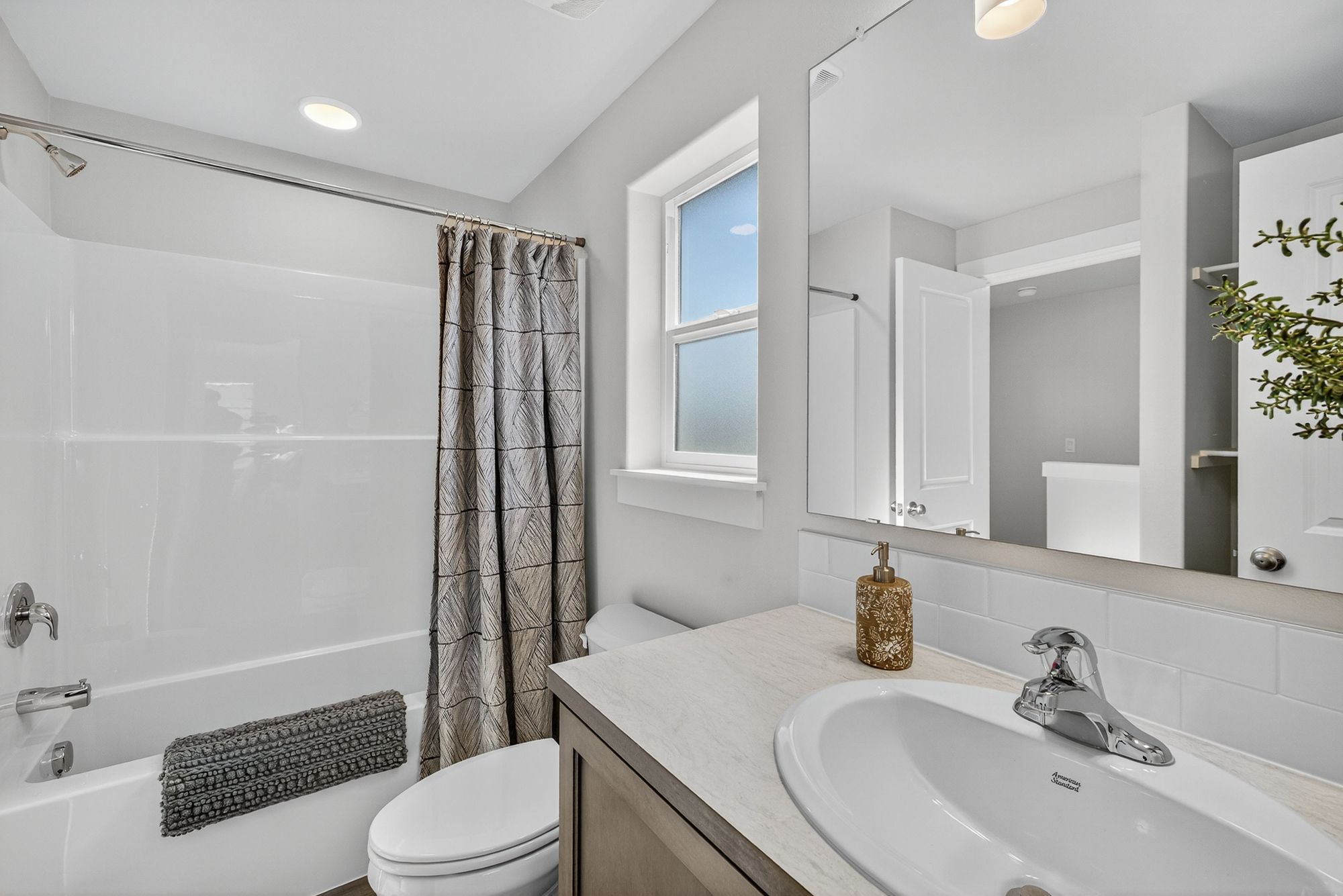 2025_10_17_3451_nw_8th_st_rdm-14