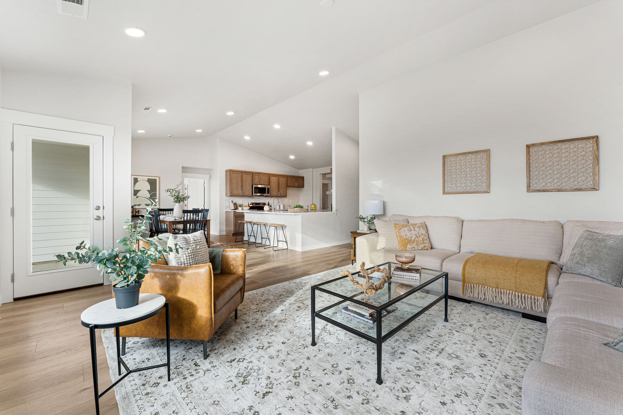 Snowbrush - Living Room 2