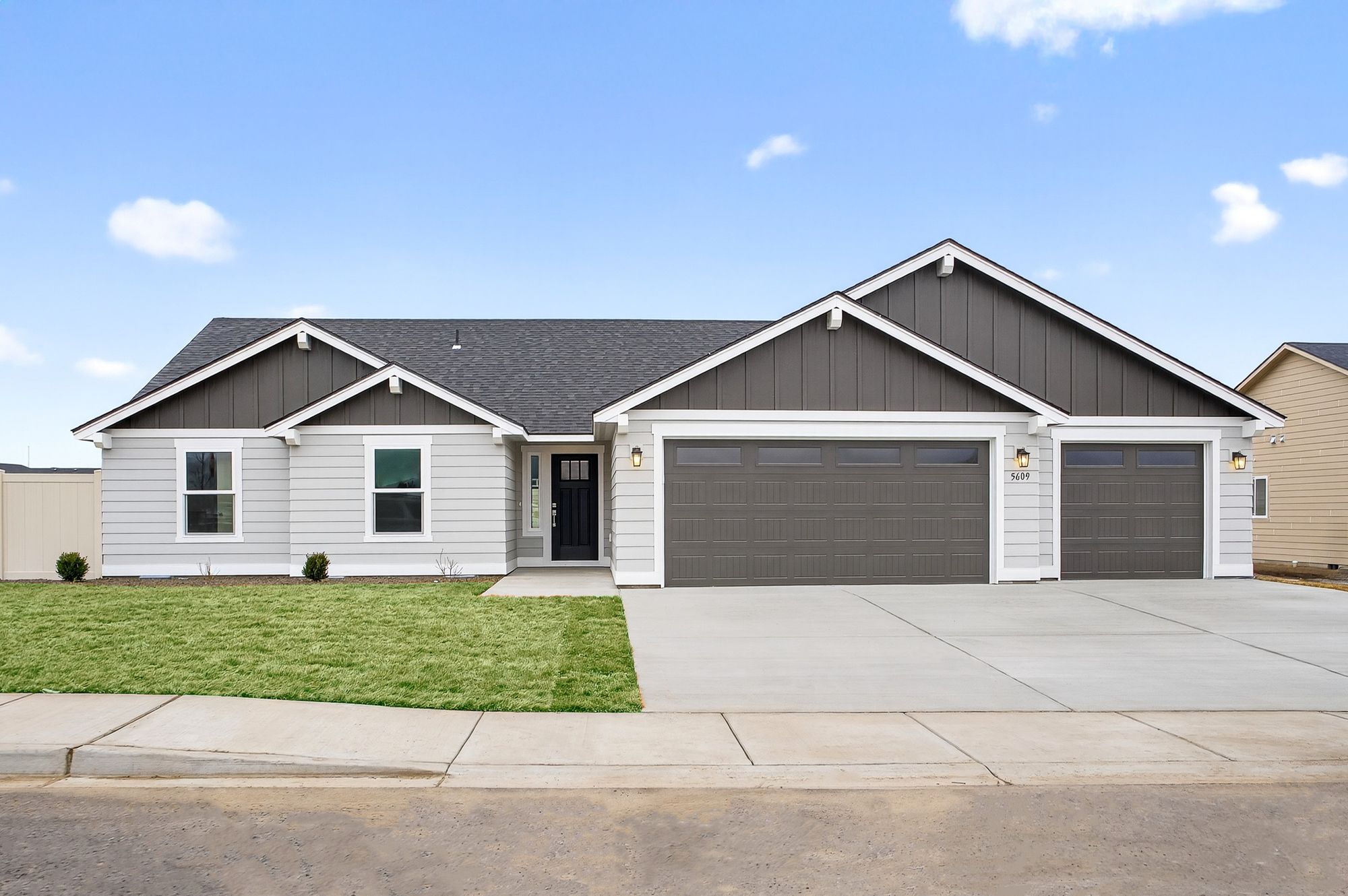 5609 W Larch Ave. (The Keizer)