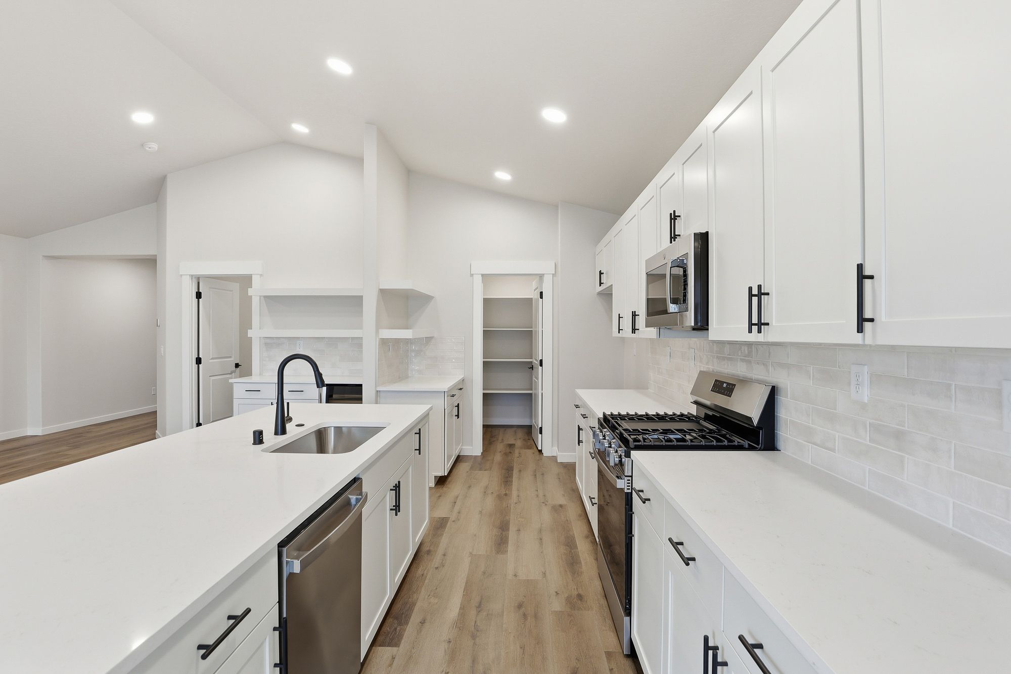 10_5328 n sun beam ln, 11