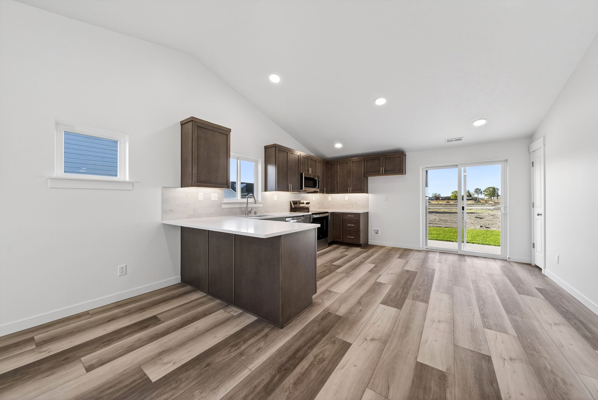 4322 W. Redhead Ave. Interior-8