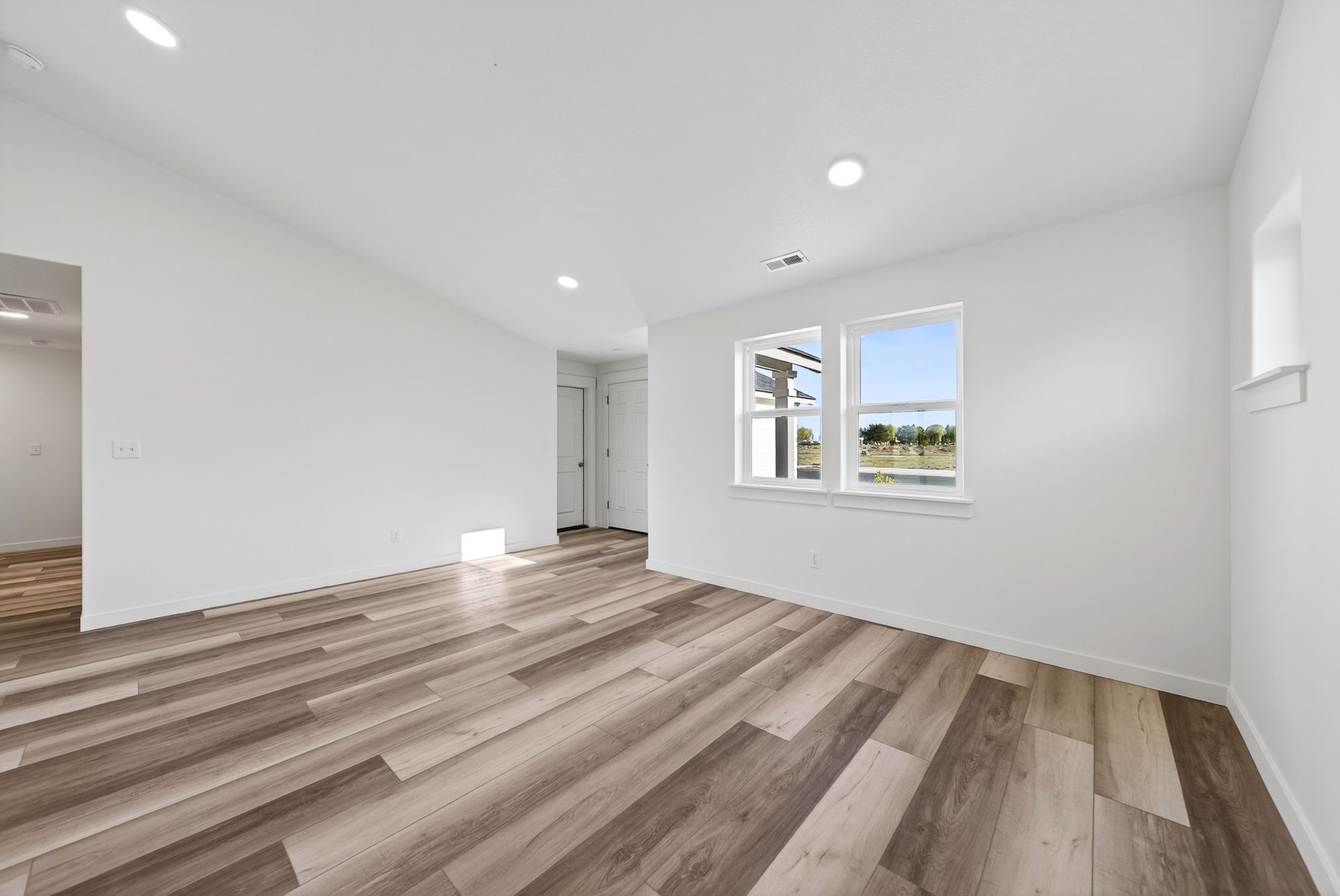 4322 W. Redhead Ave. Interior-10