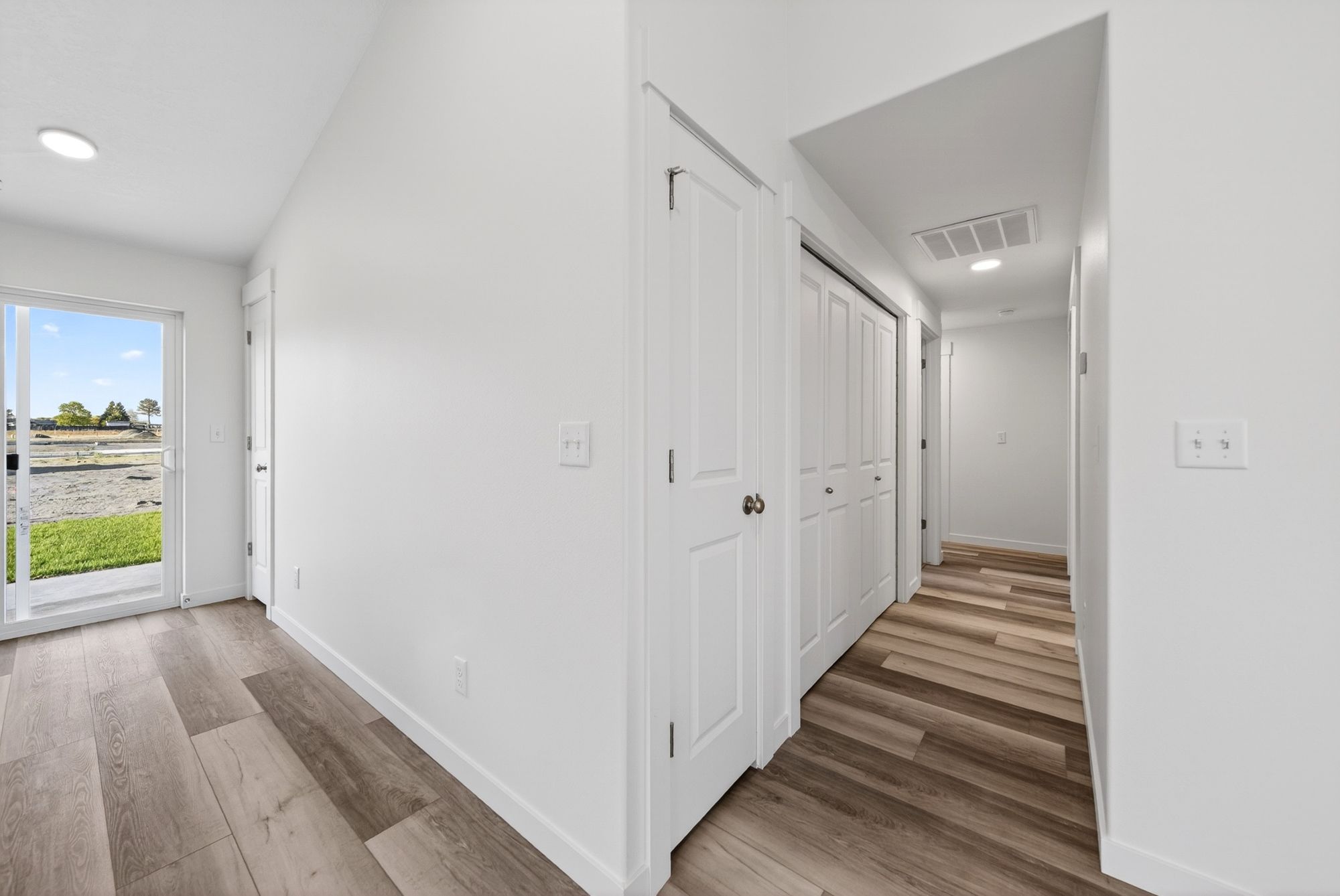 4322 W. Redhead Ave. Interior-14