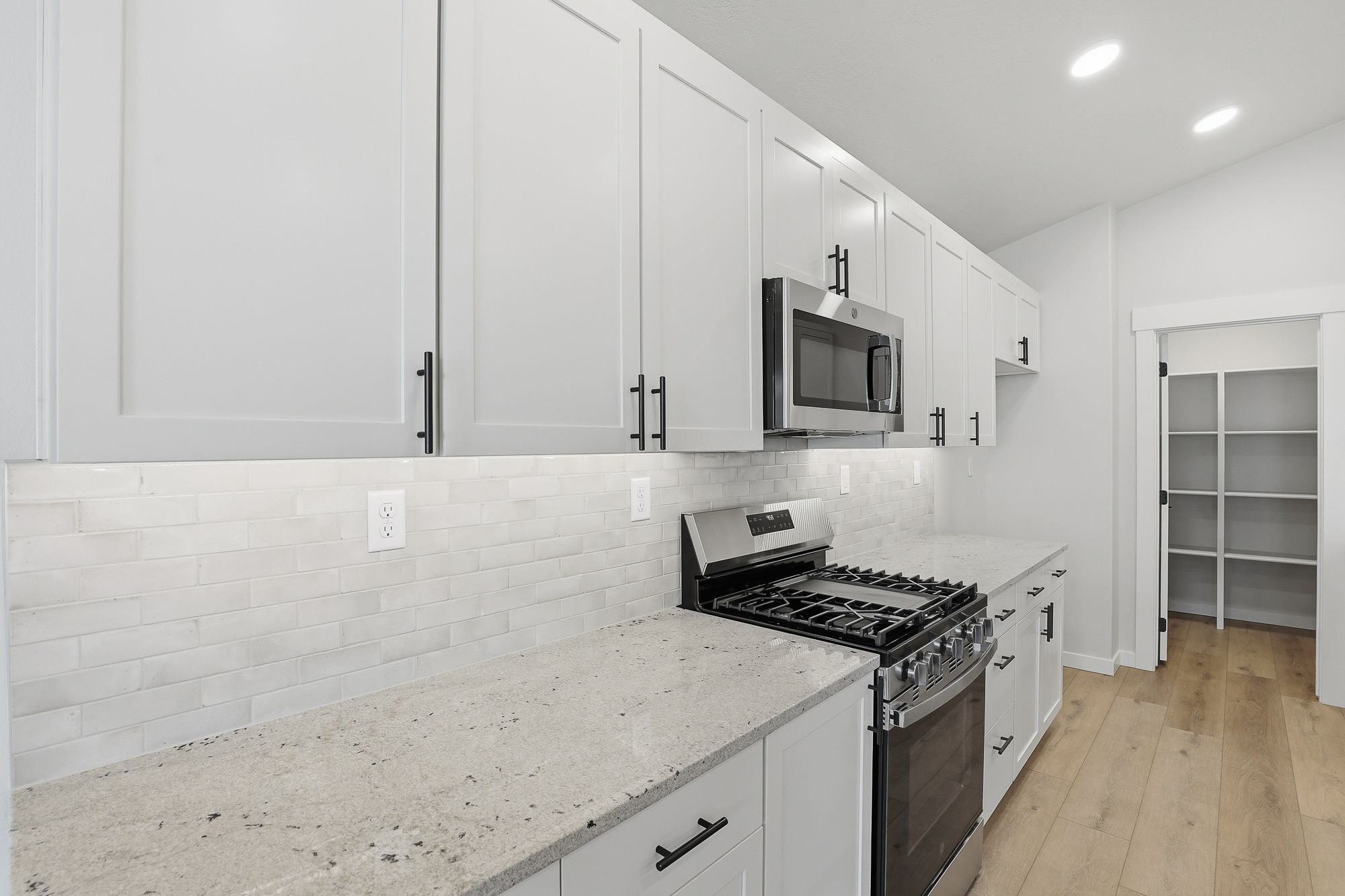 12_5345 n ainsworth ln 3