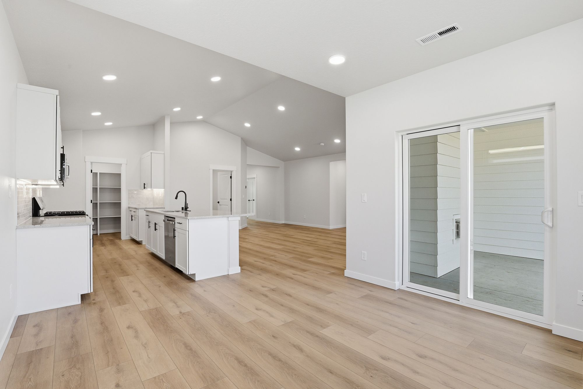 14_5345 n ainsworth ln 3