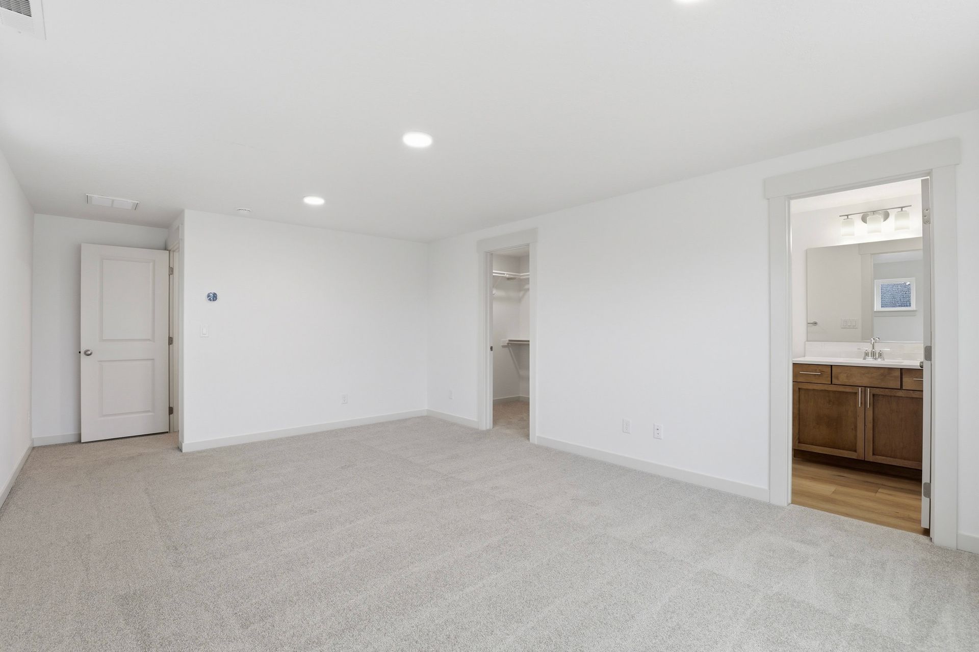 45_2402 annie pl