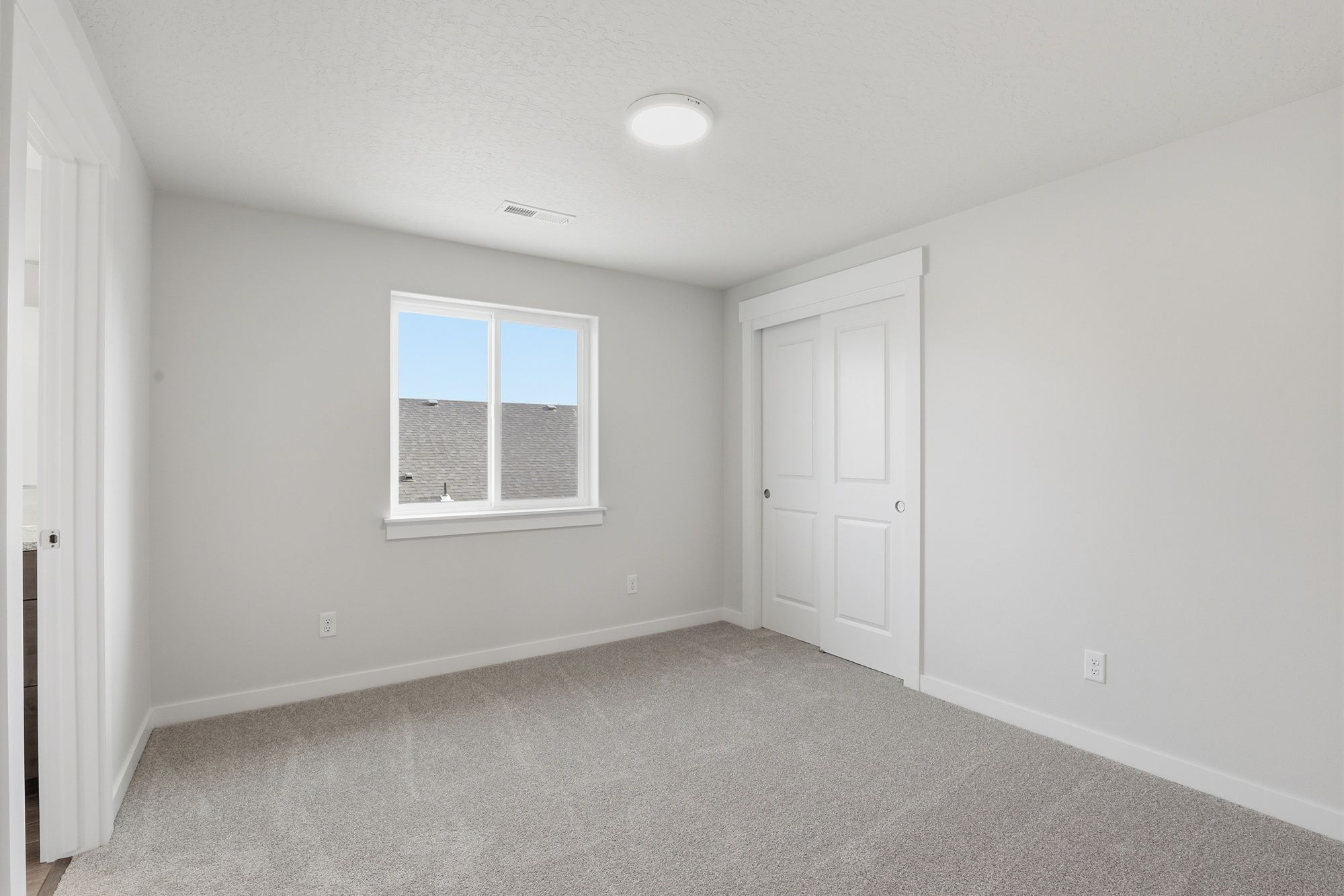 26_5311 n ainsworth ln