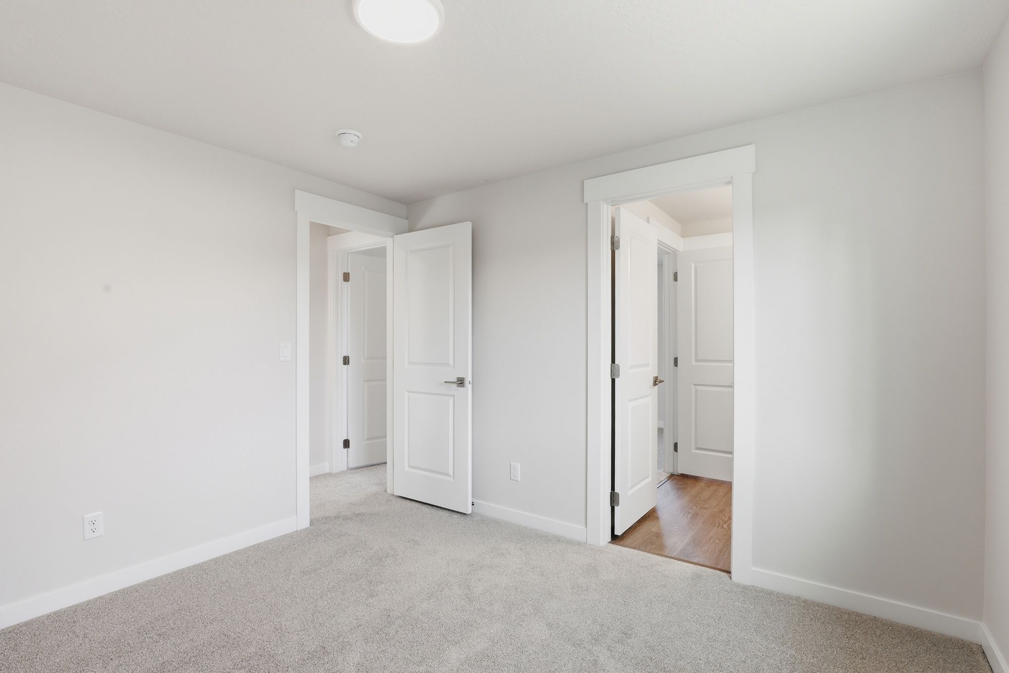 27_5311 n ainsworth ln