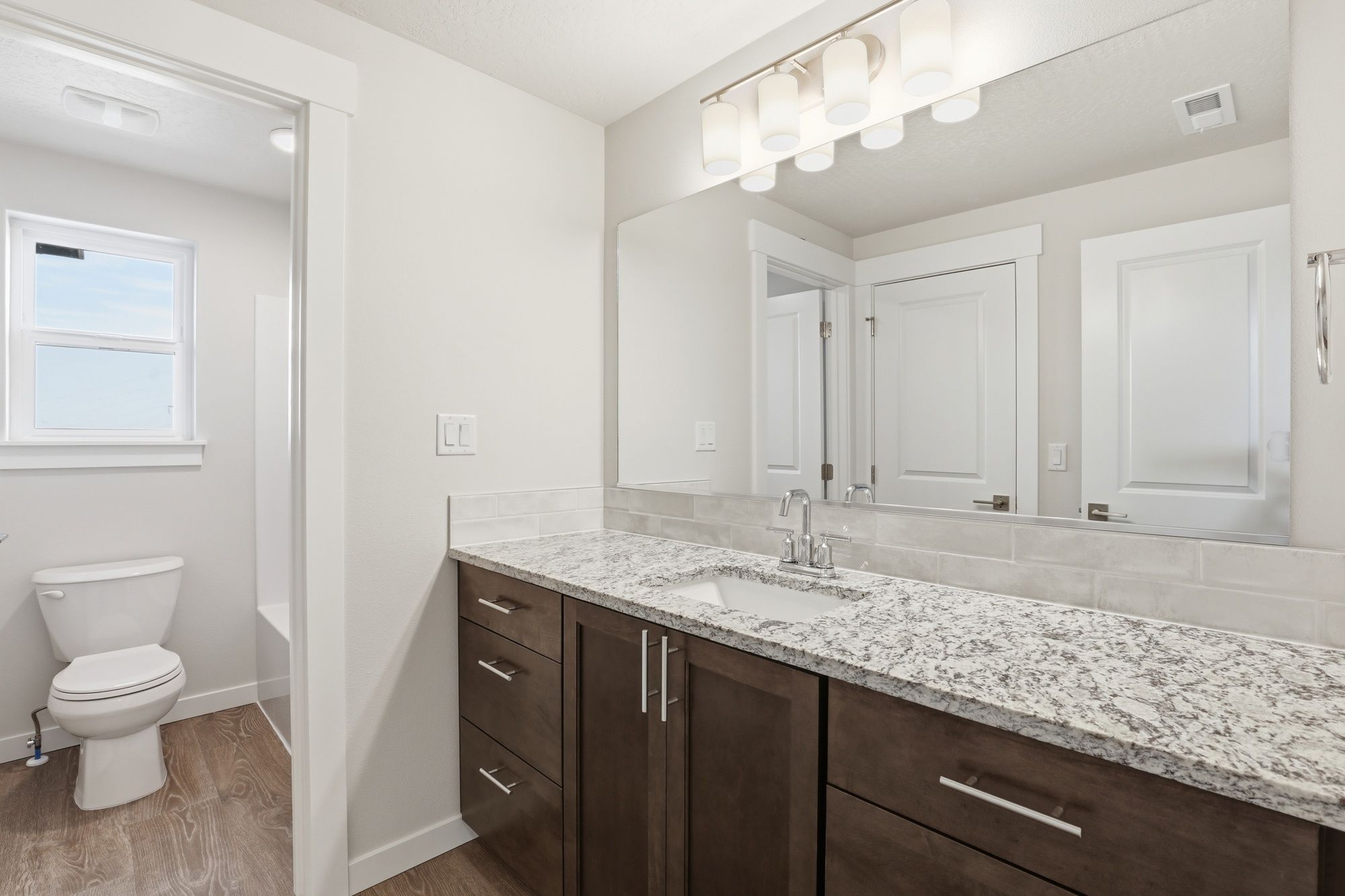 28_5311 n ainsworth ln
