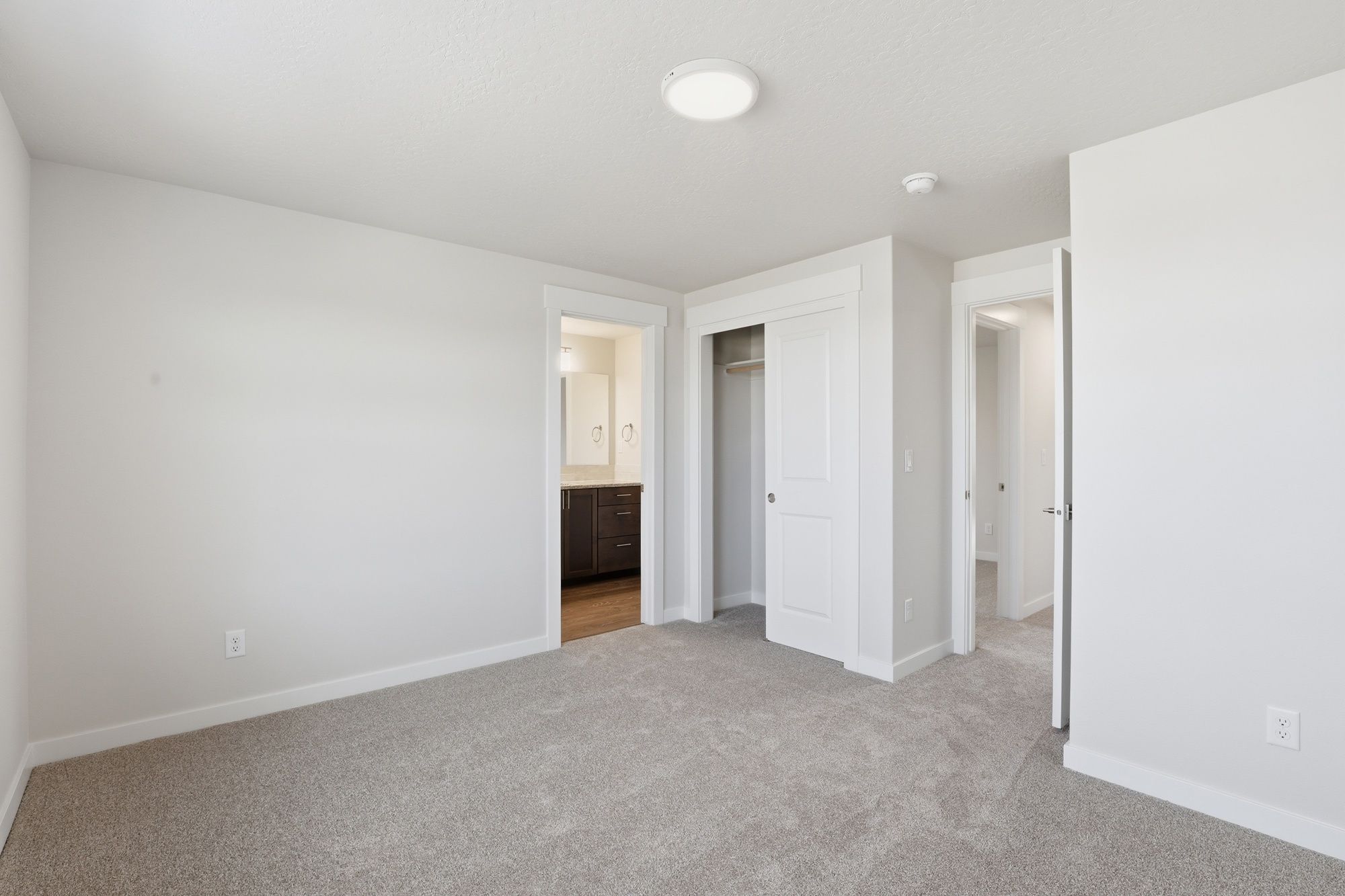 31_5311 n ainsworth ln