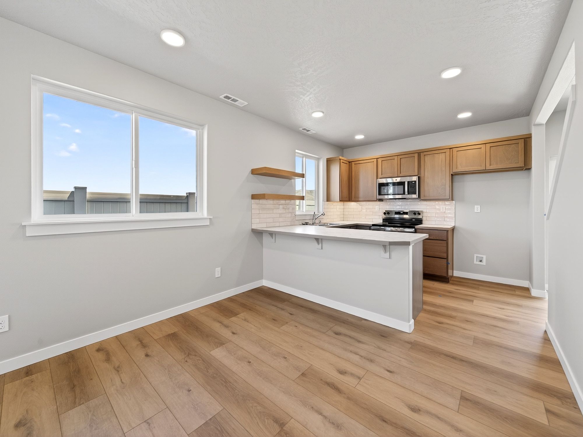 374 Aeon Ave-9
