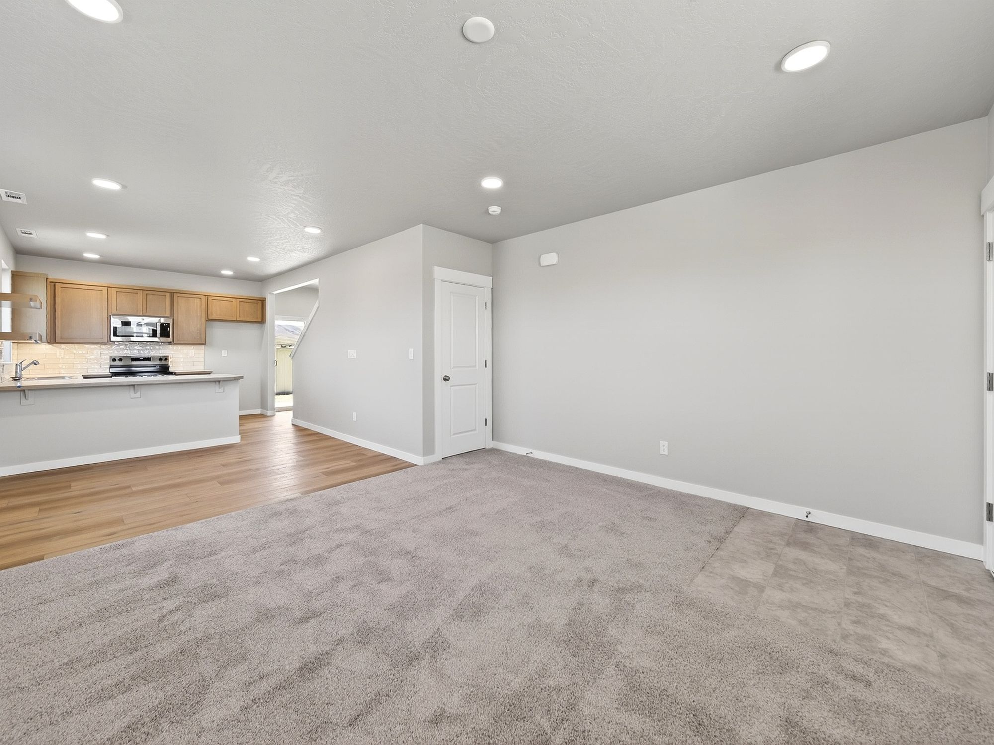 374 Aeon Ave-7