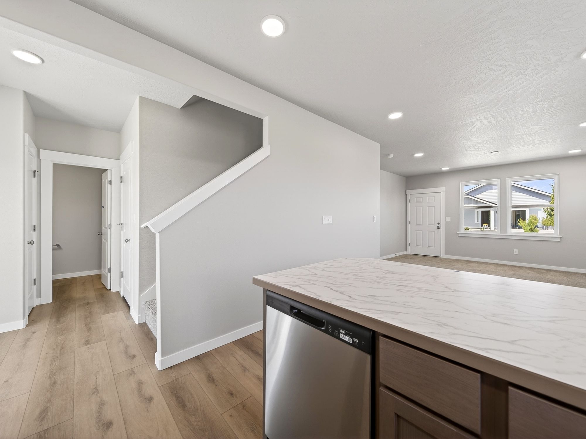 374 Aeon Ave-15