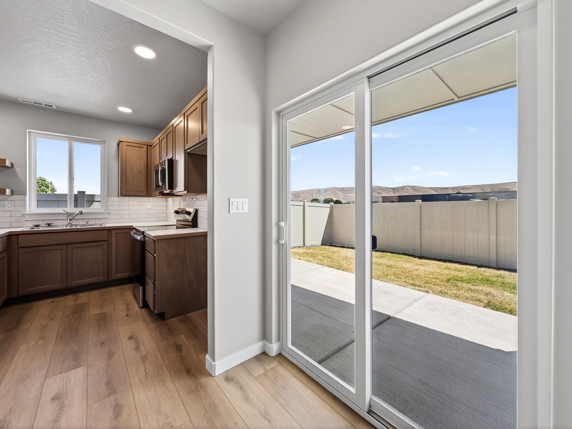374 Aeon Ave-18