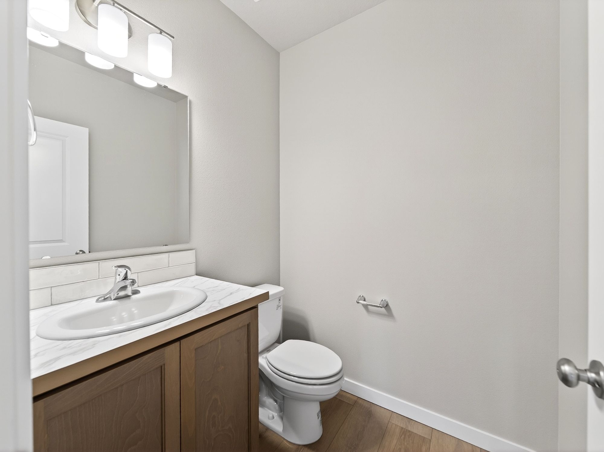374 Aeon Ave-19