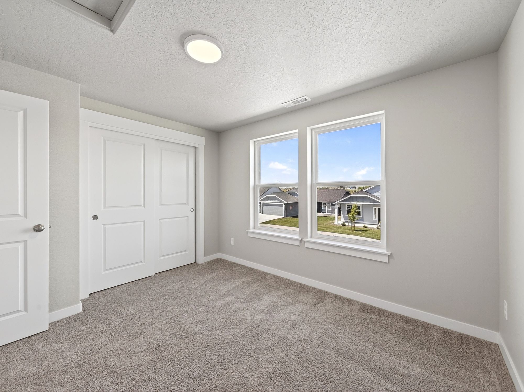374 Aeon Ave-22