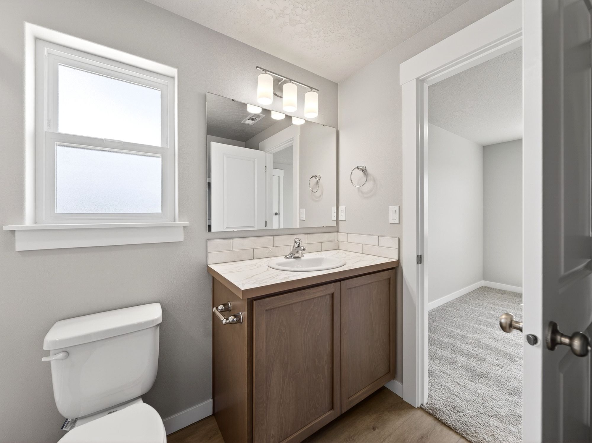 374 Aeon Ave-24