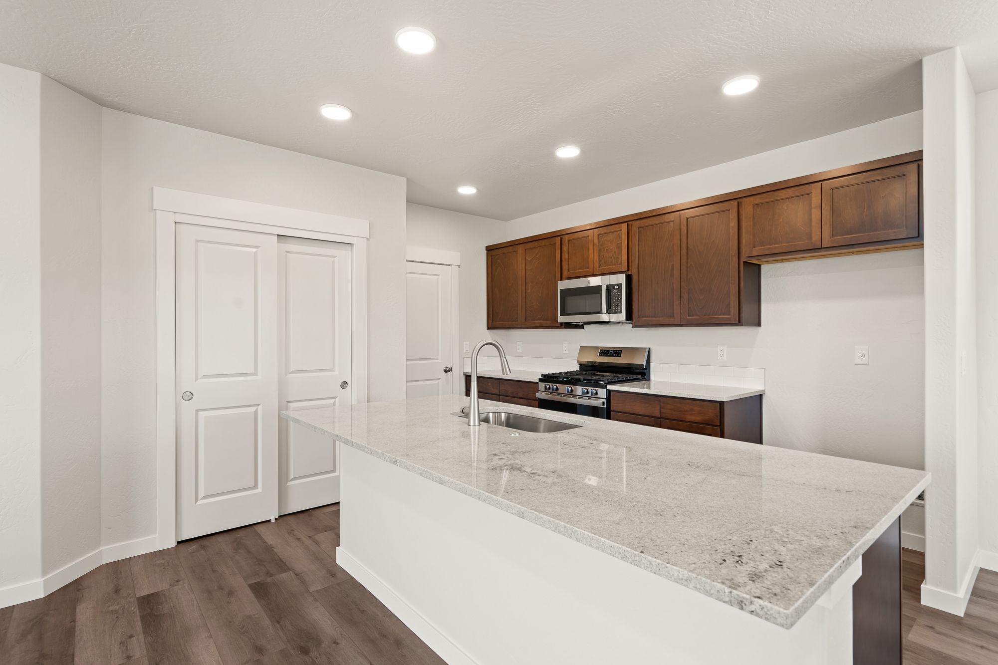 3670-luchu-st-medford-or-97504-lot-92-09
