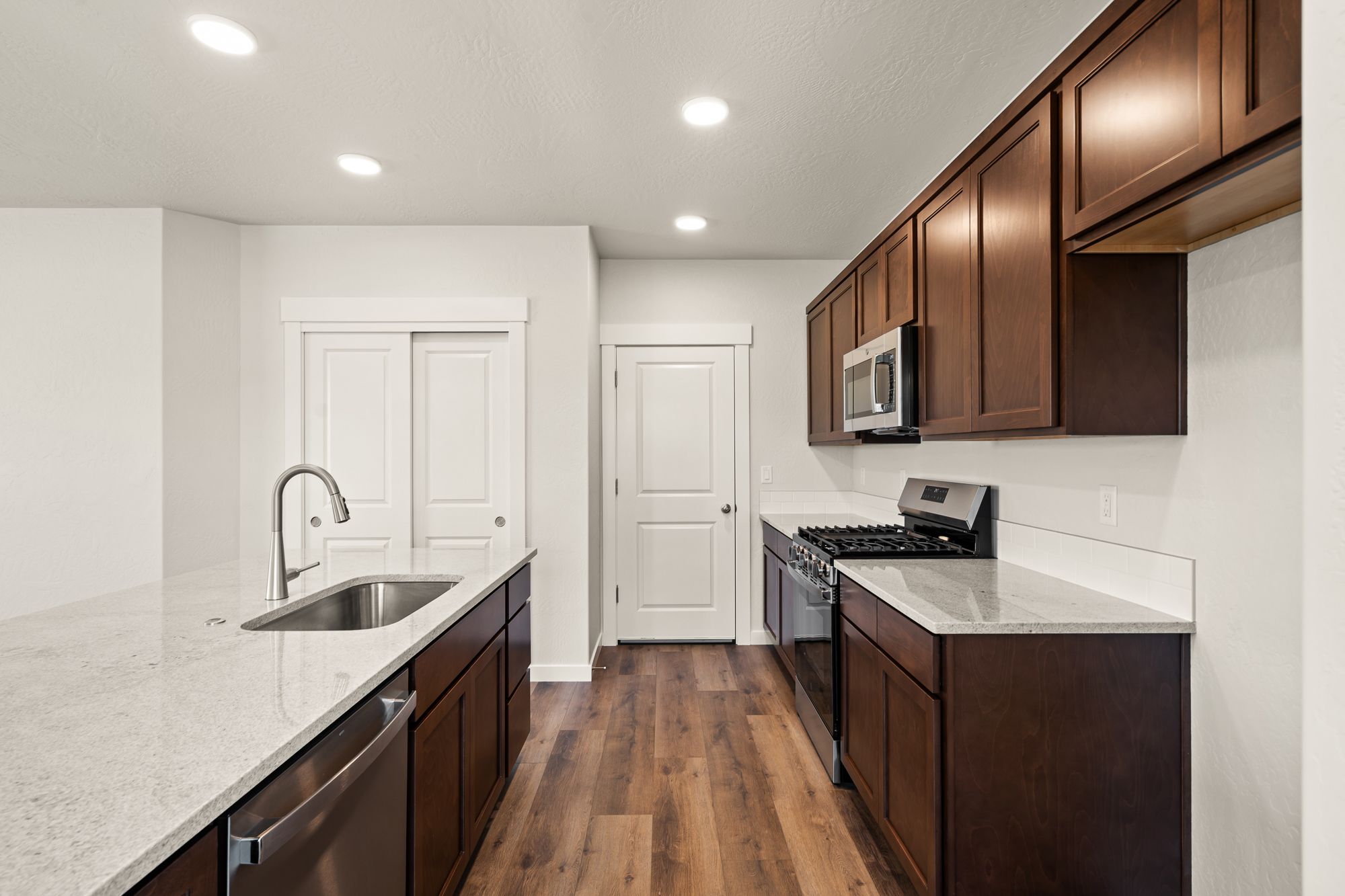 3670-luchu-st-medford-or-97504-lot-92-10