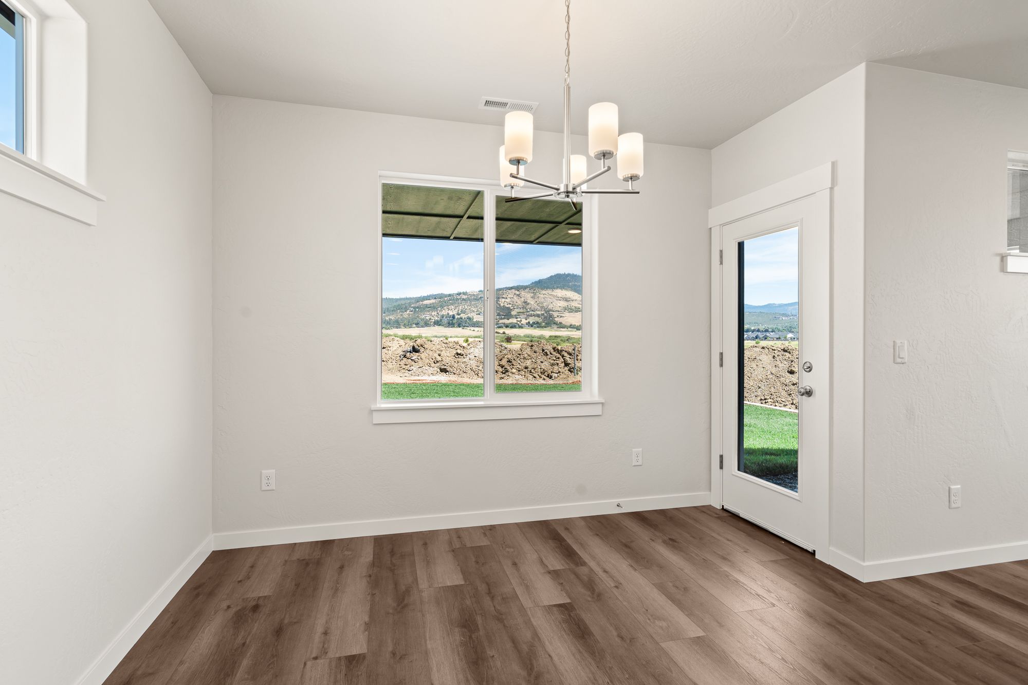 3670-luchu-st-medford-or-97504-lot-92-12