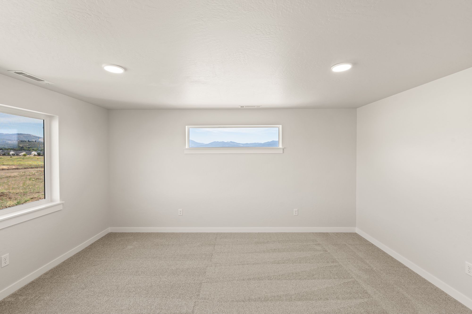 3670-luchu-st-medford-or-97504-lot-92-16