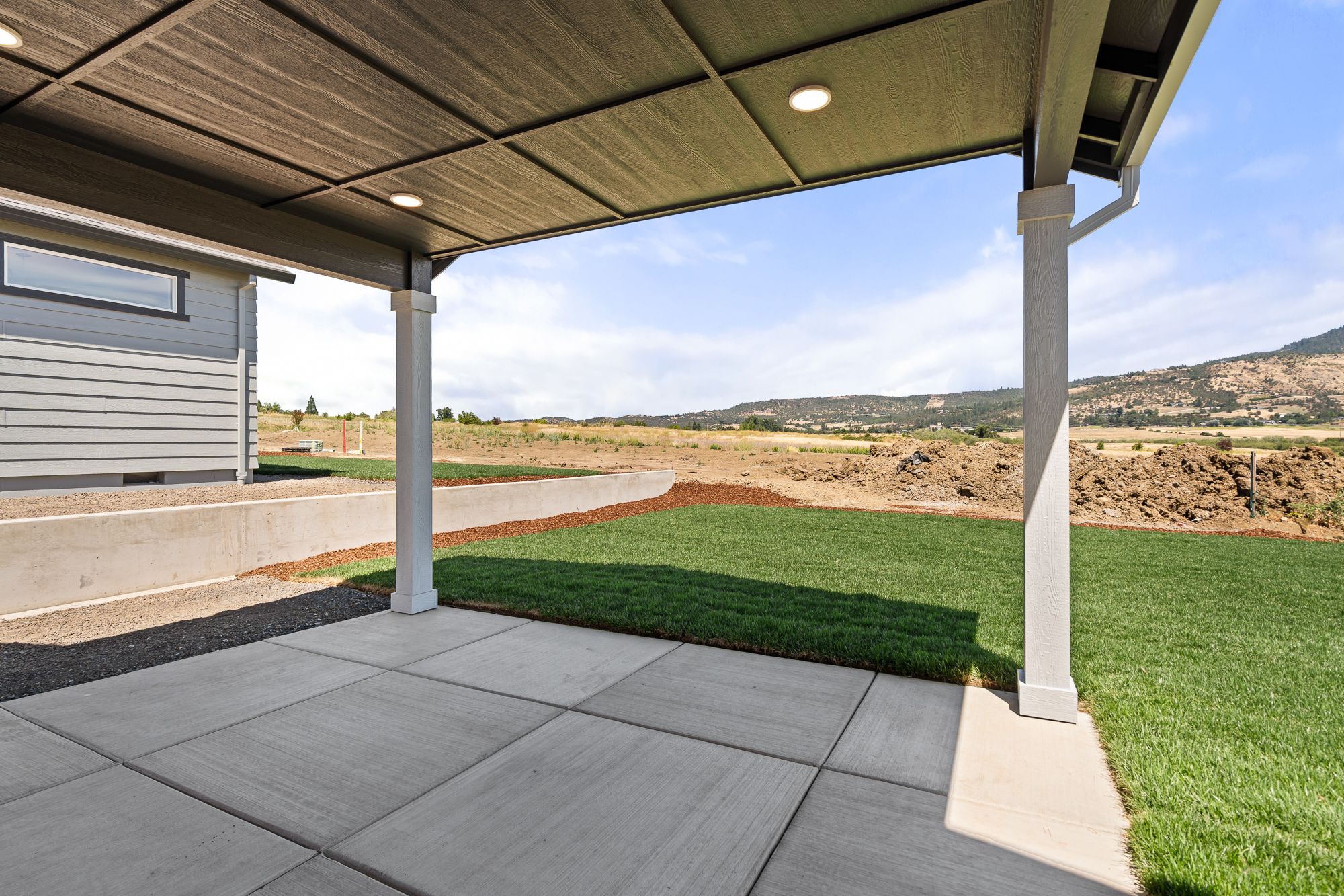 3670-luchu-st-medford-or-97504-lot-92-26