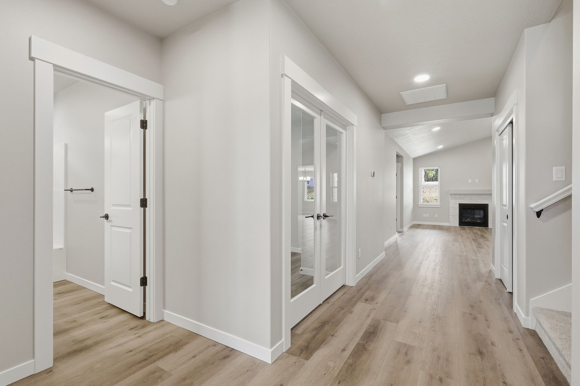 4_1517 w 67th ave