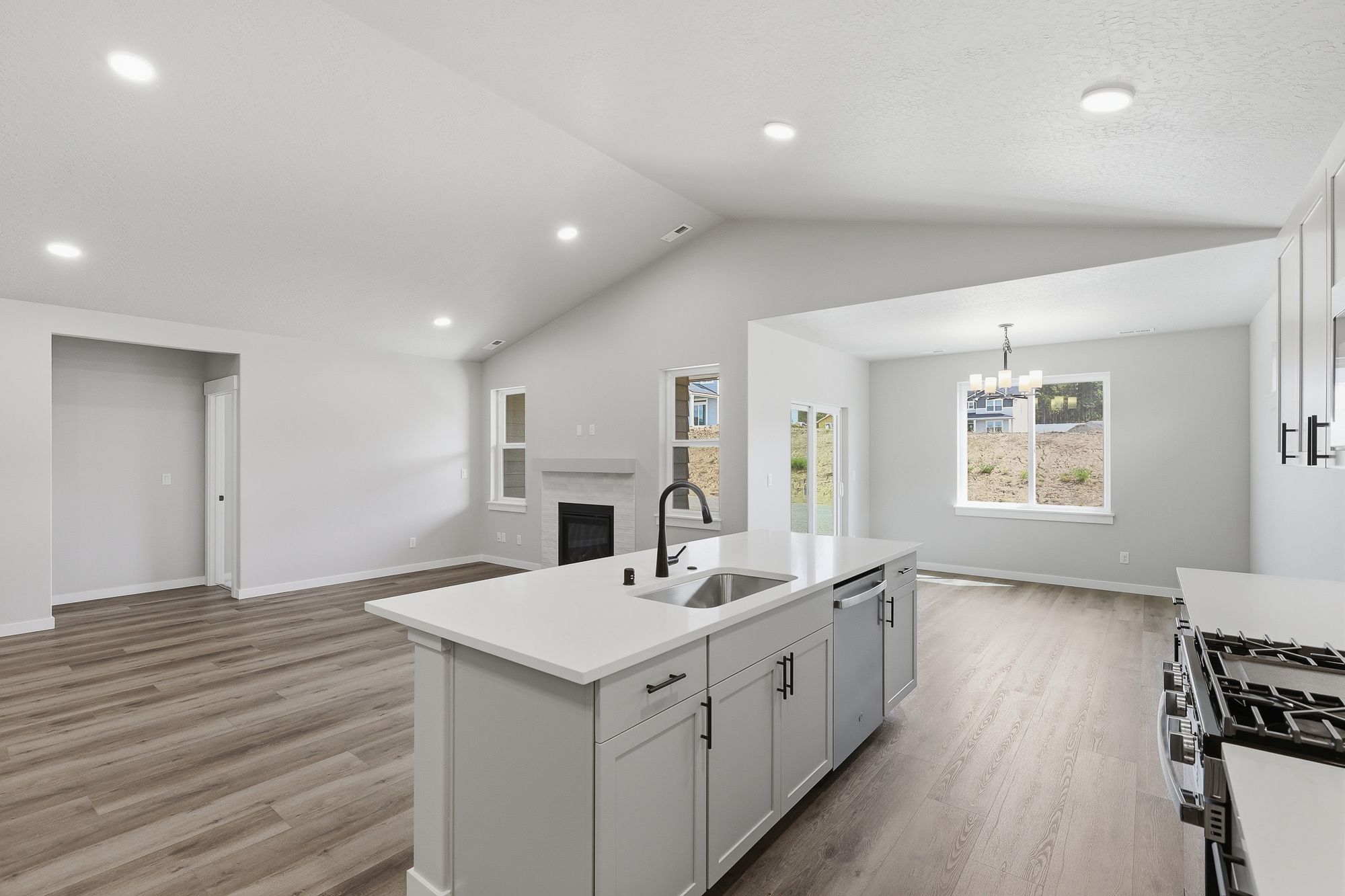 11_1517 w 67th ave