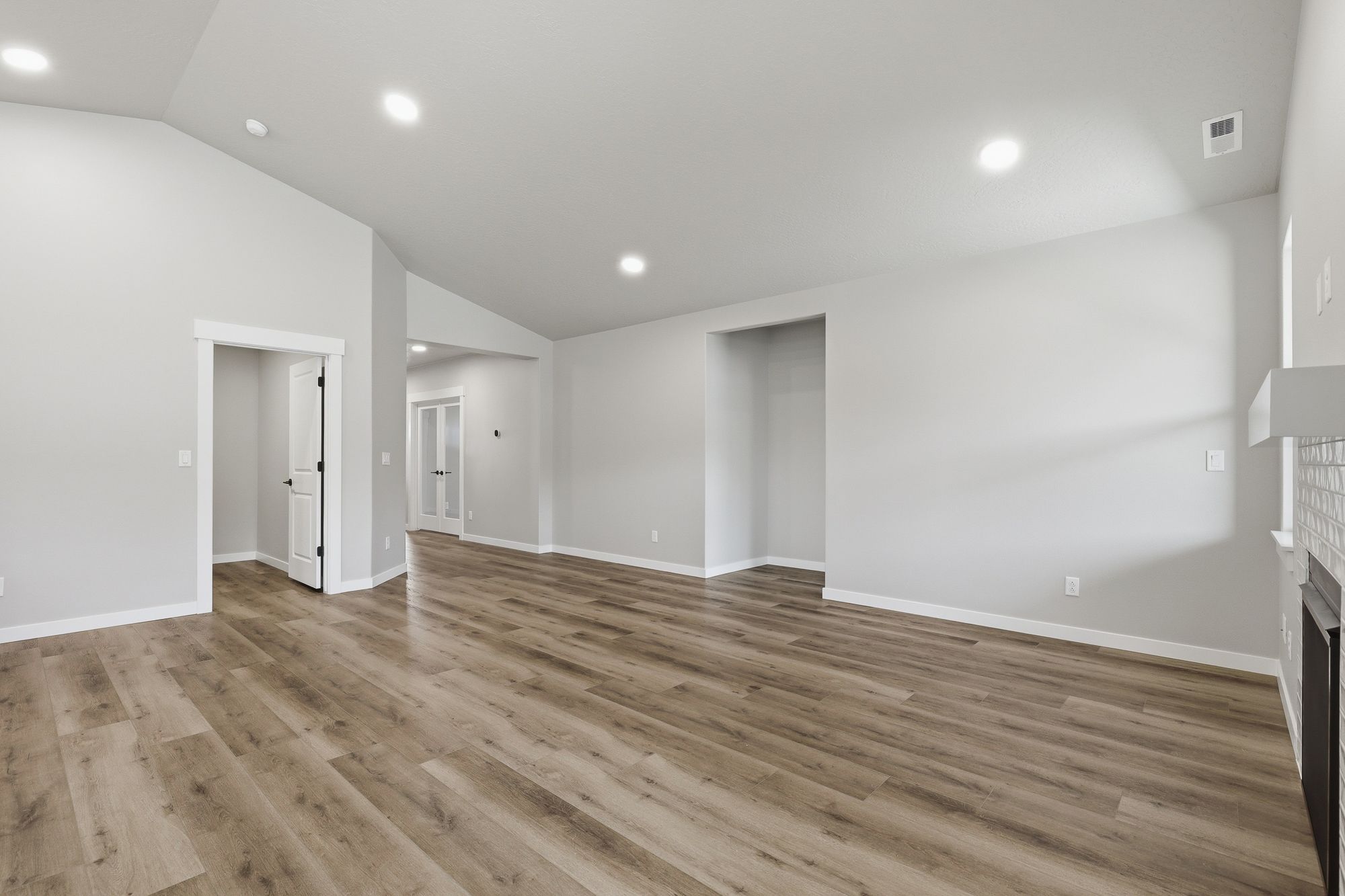 6_1517 w 67th ave