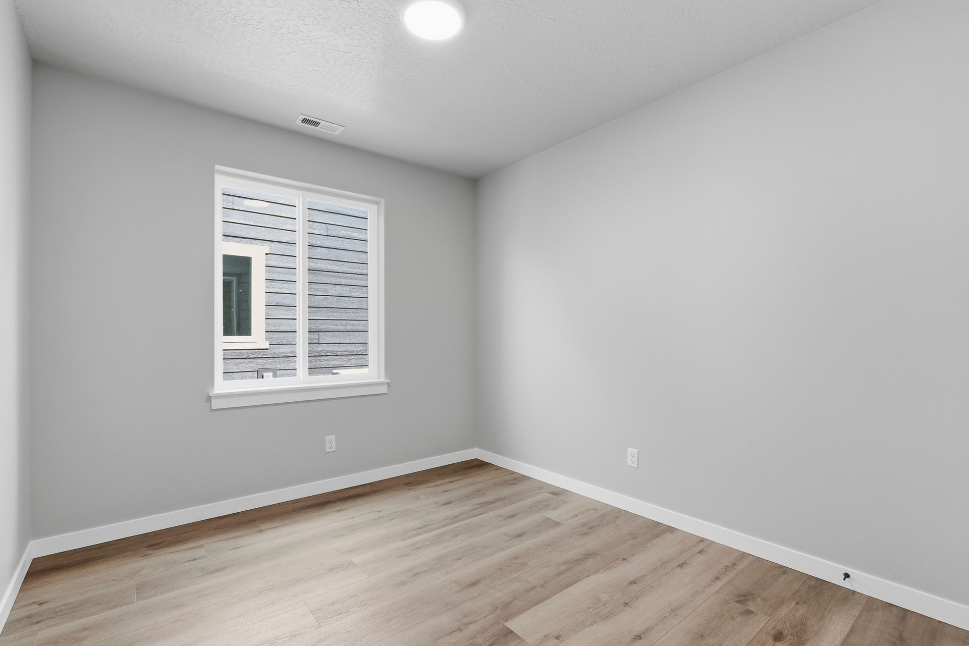 22_1517 w 67th ave