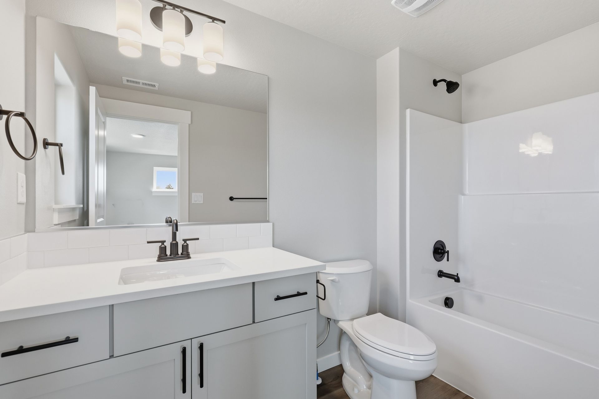 25_1517 w 67th ave