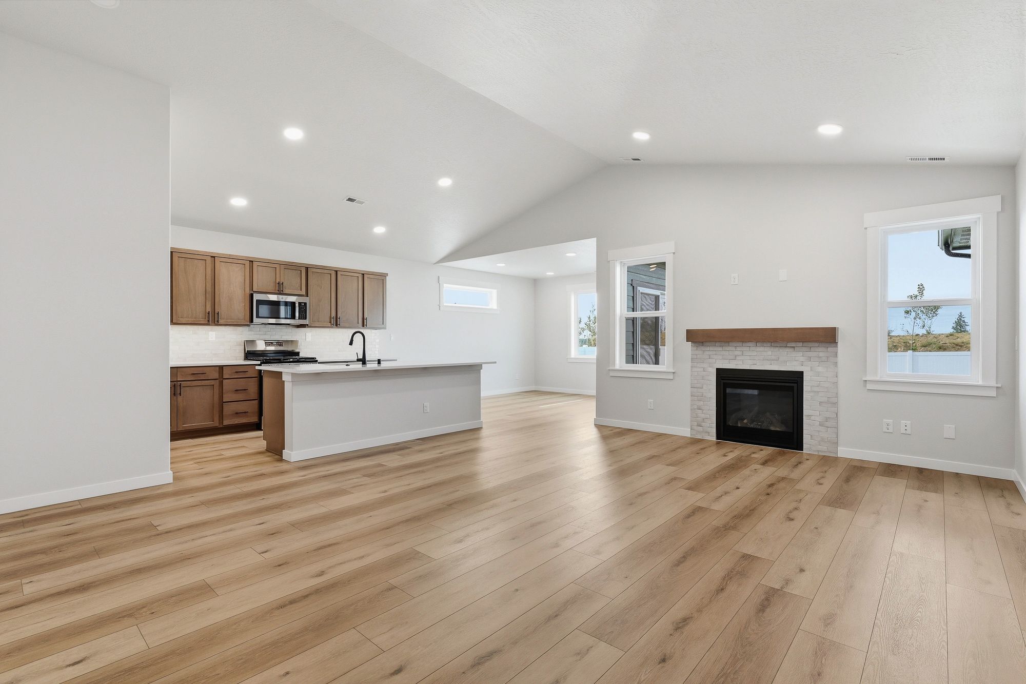 5_1536 w 67th ave