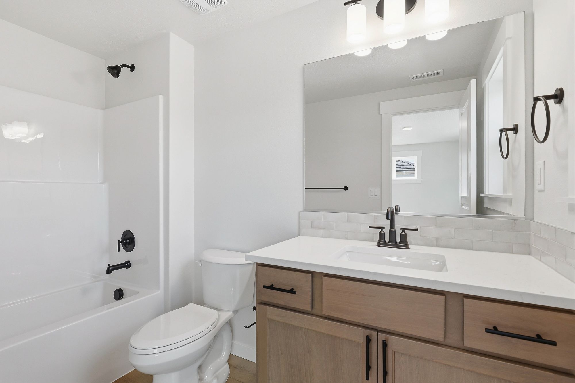 23_1536 w 67th ave