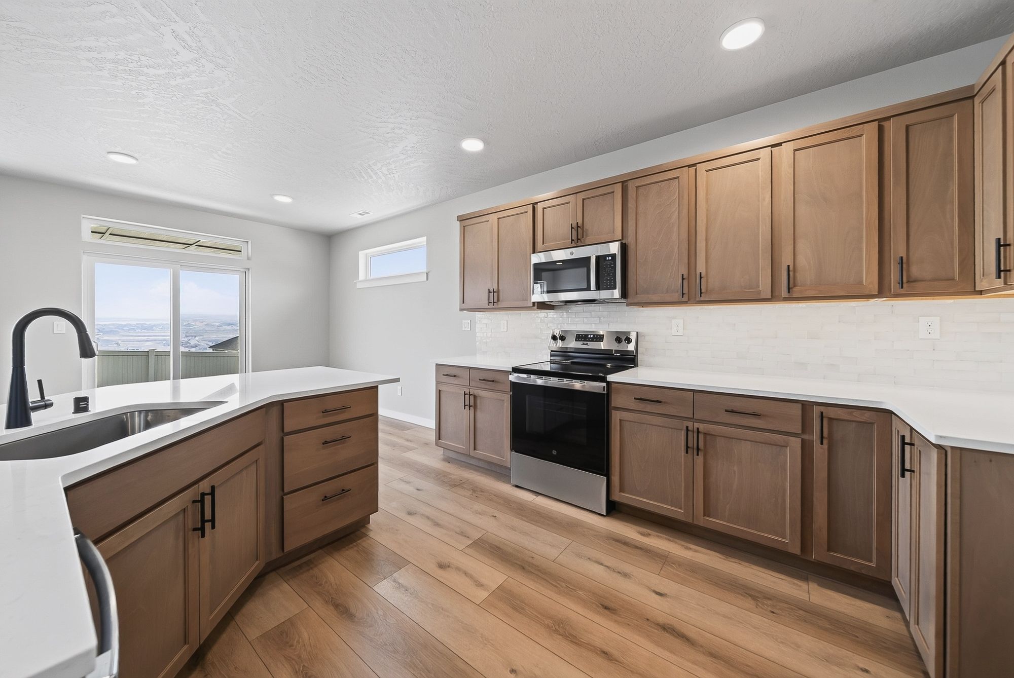 7160 W 24th Ave-12