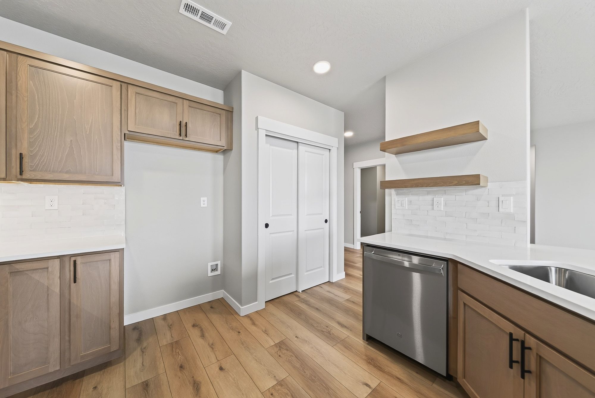 7160 W 24th Ave-10