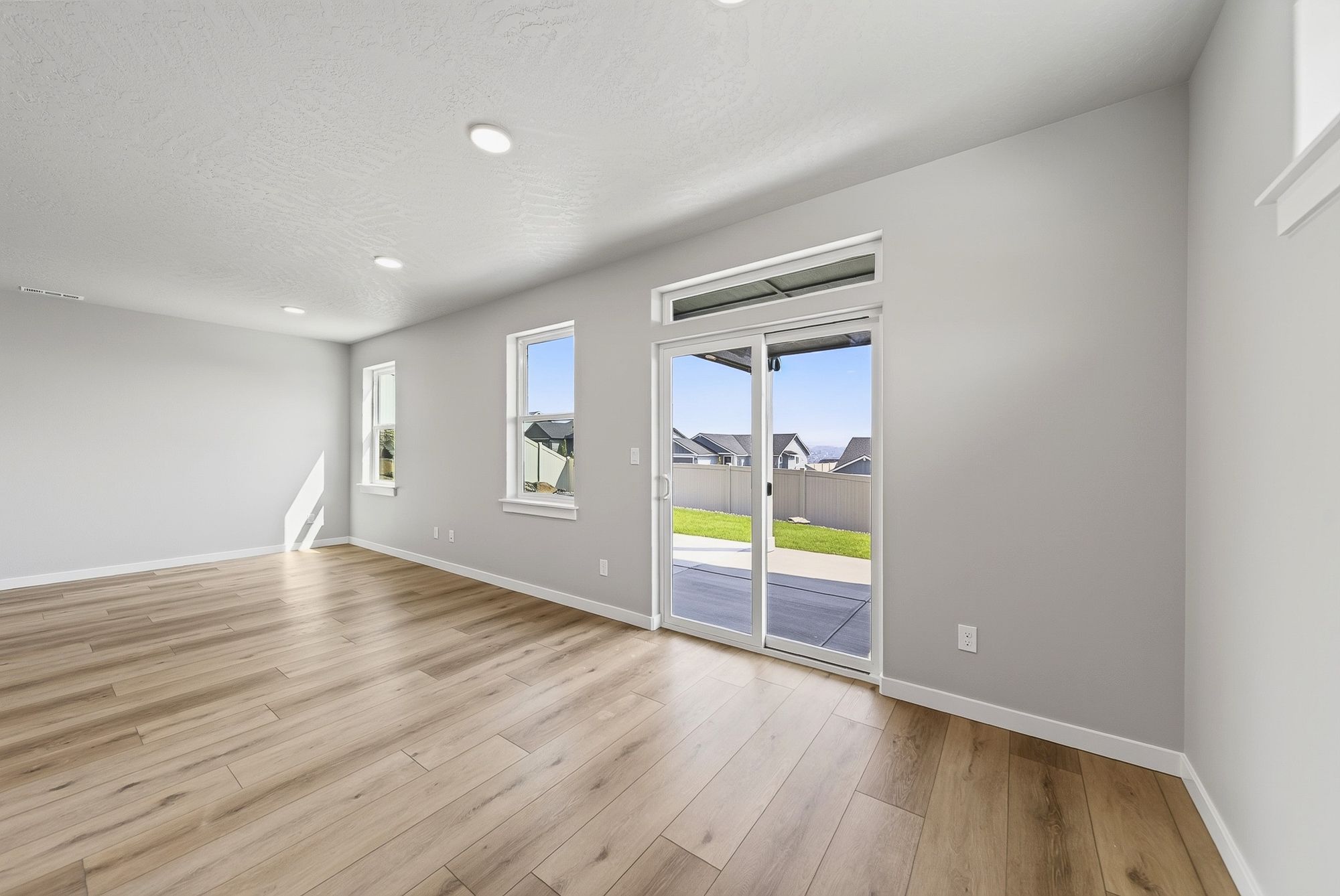 7160 W 24th Ave-14