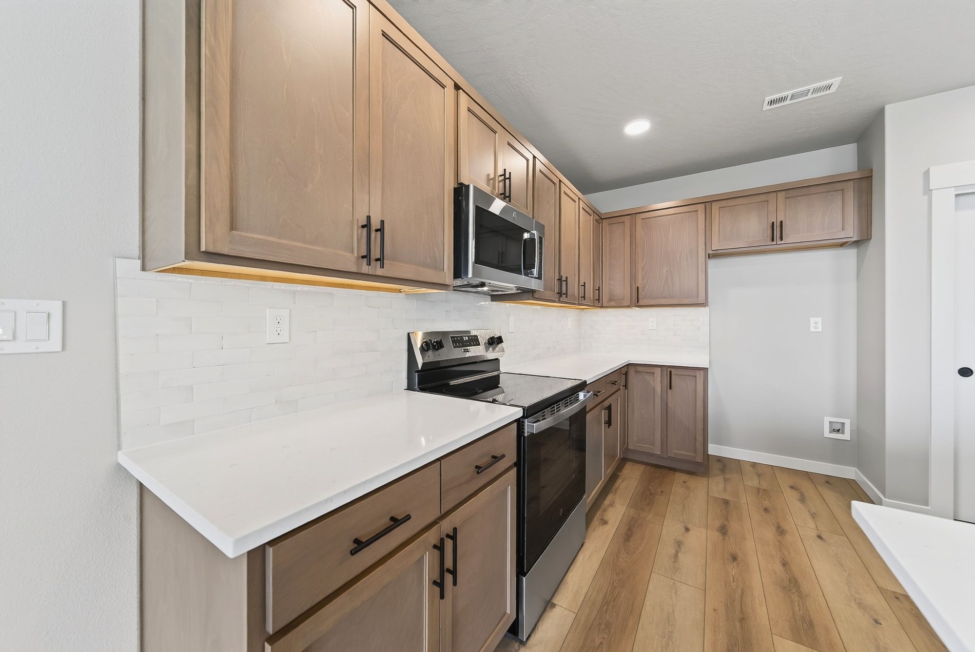 7160 W 24th Ave-9