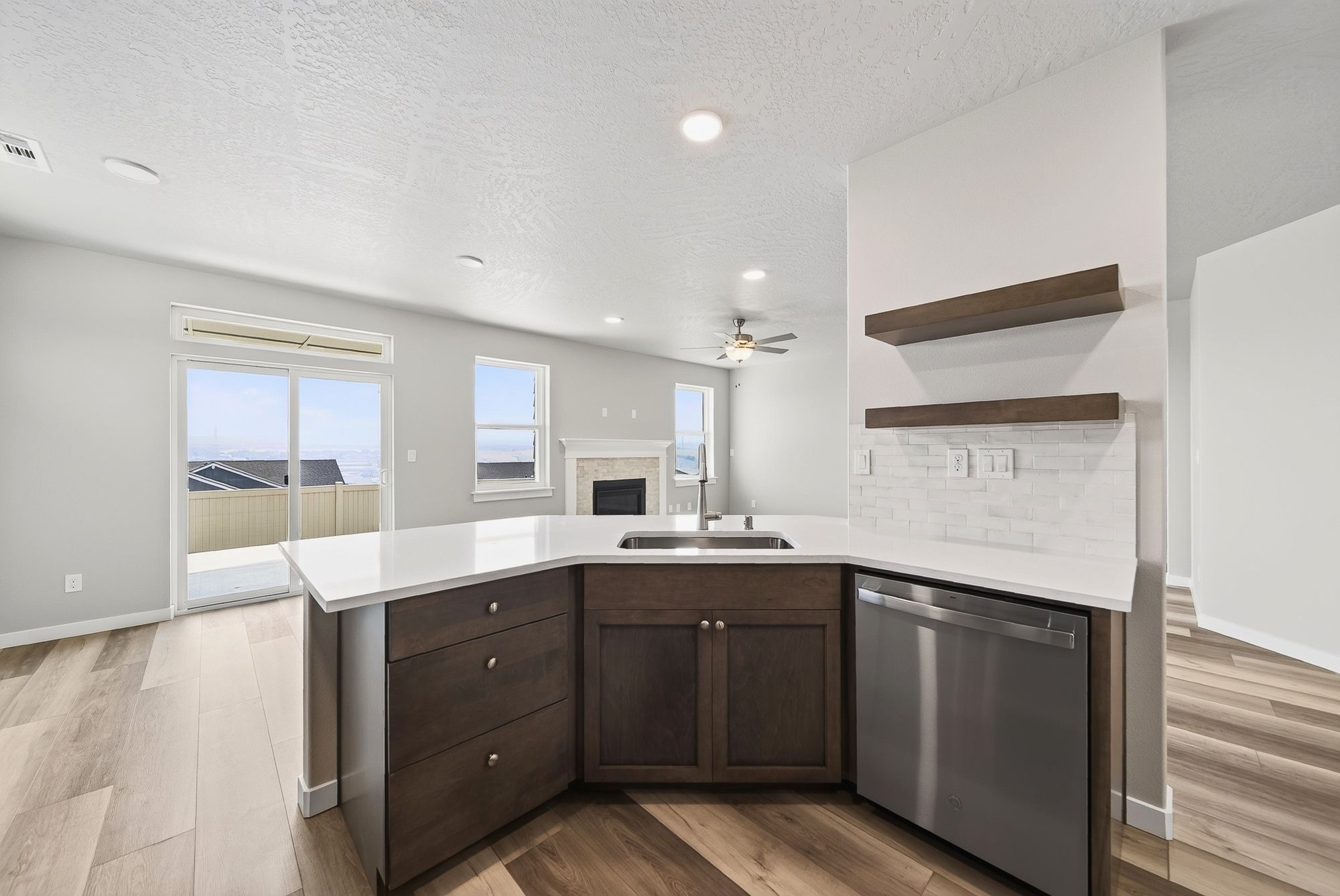 7142 W 24th Ave-11