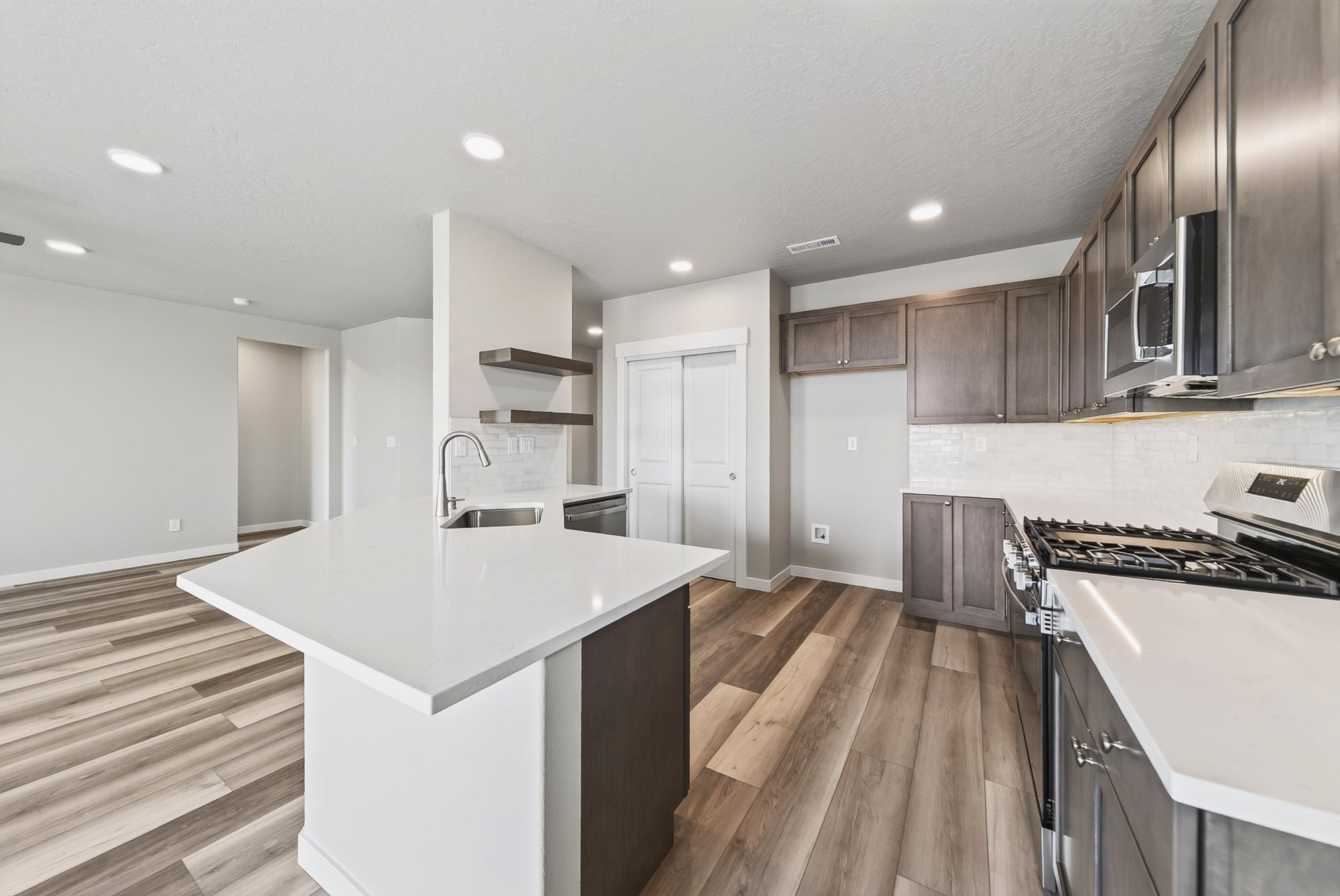 7142 W 24th Ave-8