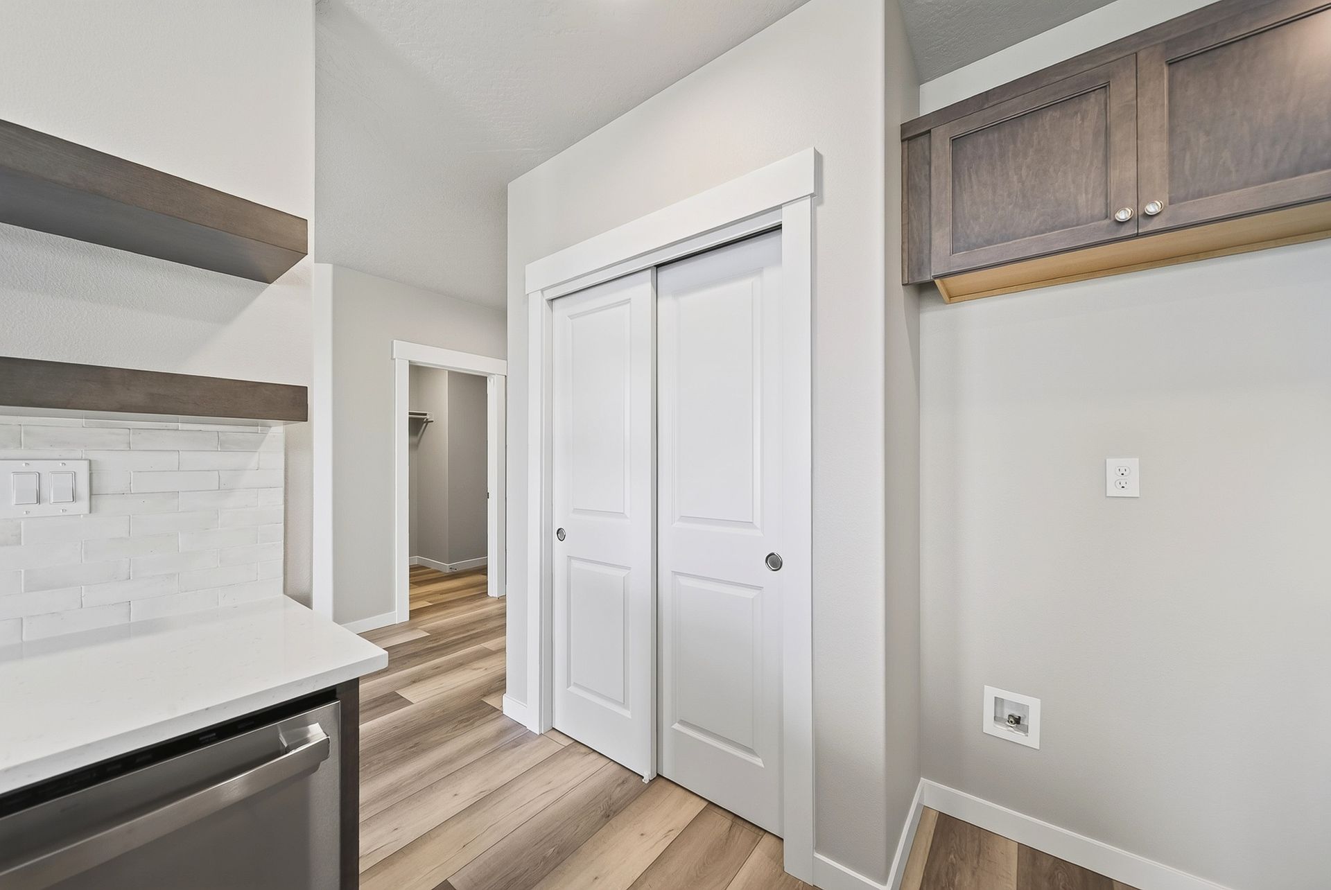 7142 W 24th Ave-12