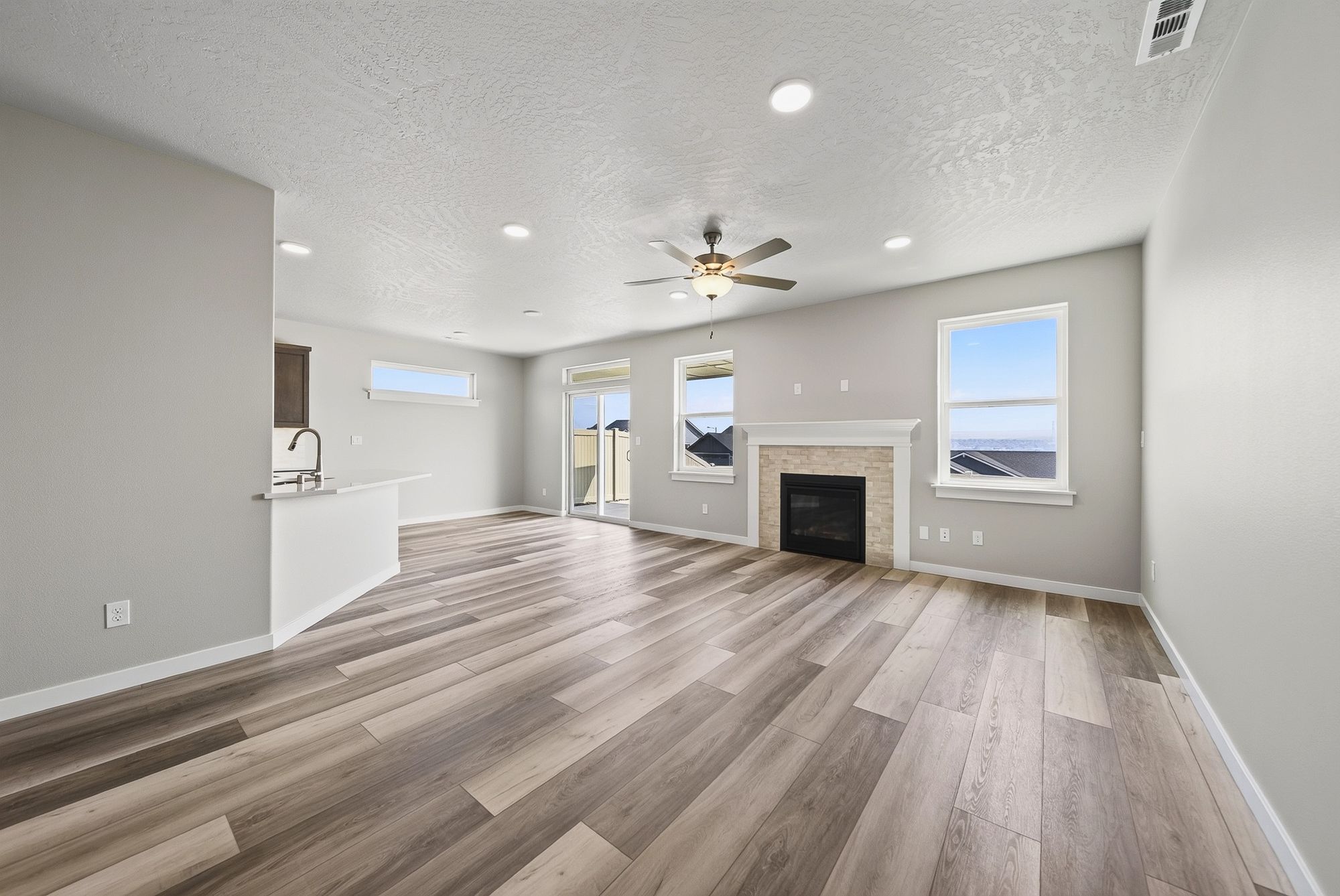 7142 W 24th Ave-21