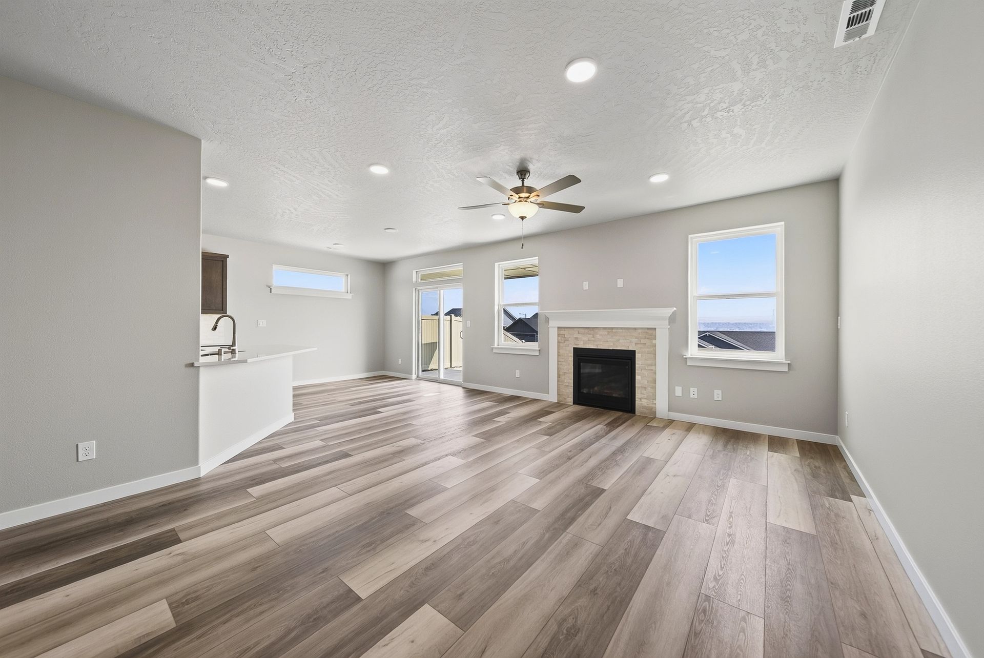 7142 W 24th Ave-21