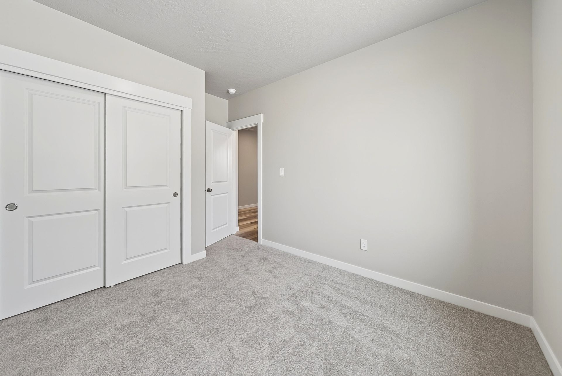 7142 W 24th Ave-27