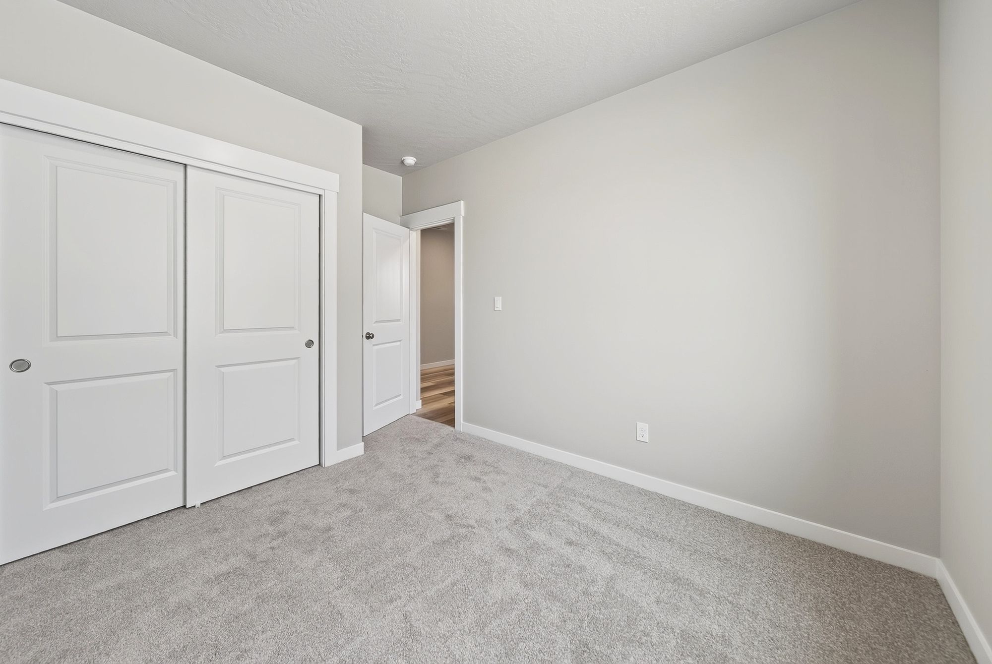 7142 W 24th Ave-27